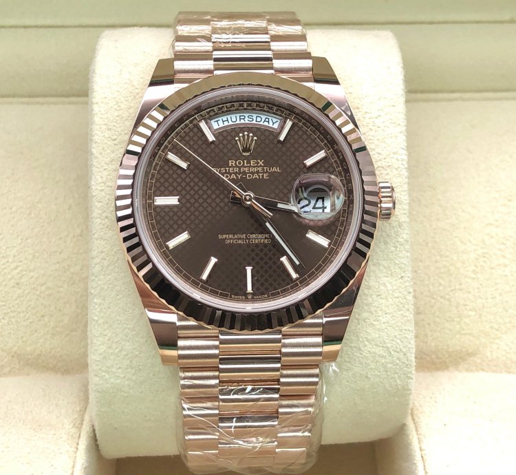 Rolex Day-date 40 Chocolate Diagonal Dial