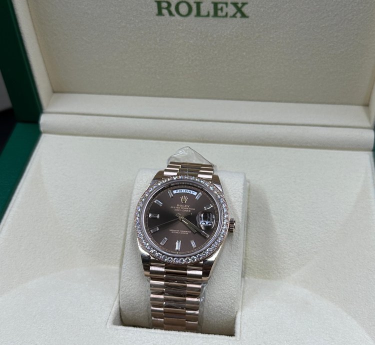 Rolex Day-date 40 Chocolate Diamond Bezel