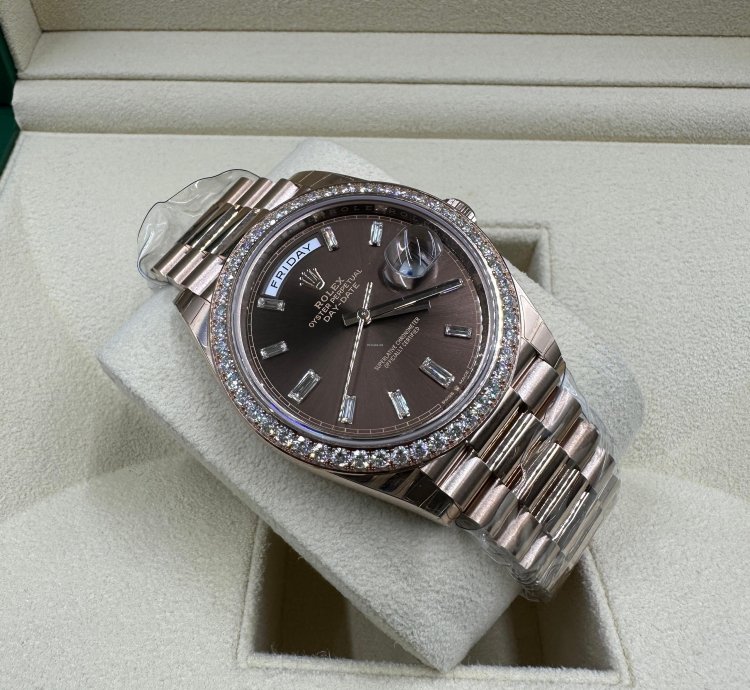 Rolex Day-date 40 Chocolate Diamond Bezel