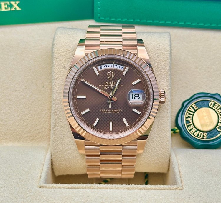 Rolex Day-date 40 Chocolate Motif Dial