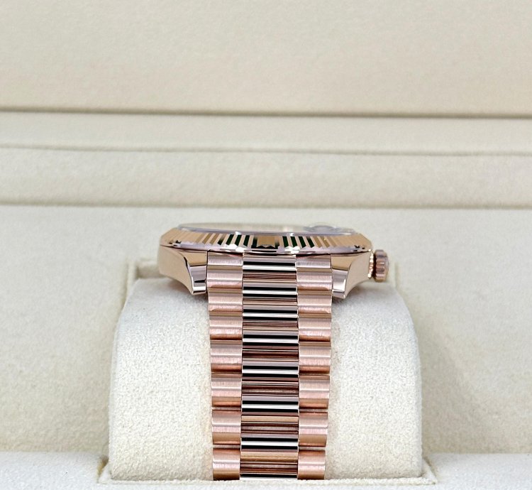 Rolex Day-date 40 Chocolate President 228235-0053 Unworn 2024