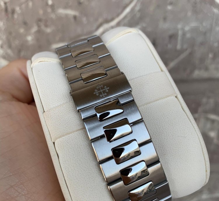 Patek Philippe Nautilus 5980 1a-014 Black Nautilus