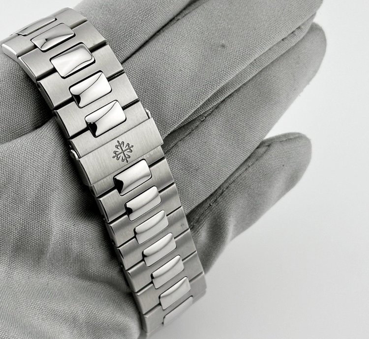 Patek Philippe Nautilus 5980 1a-014 Chronograph Stainless Steel Grey Dial 2013