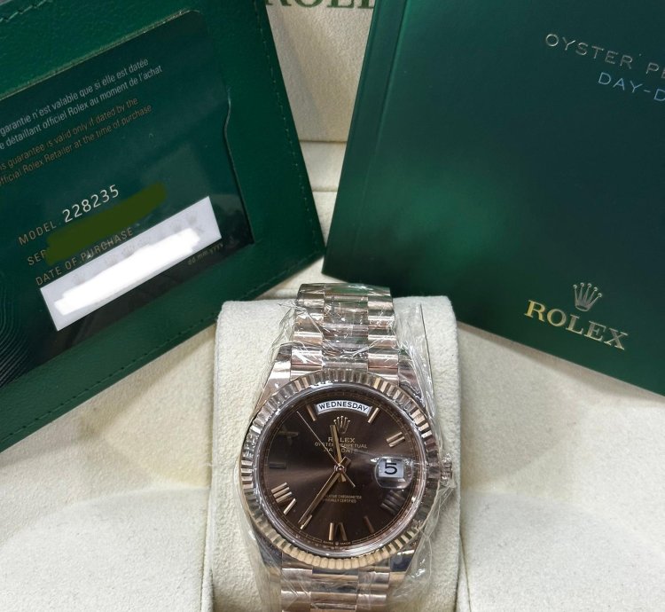 Rolex Day-date 40 Chocolate Roman Dial