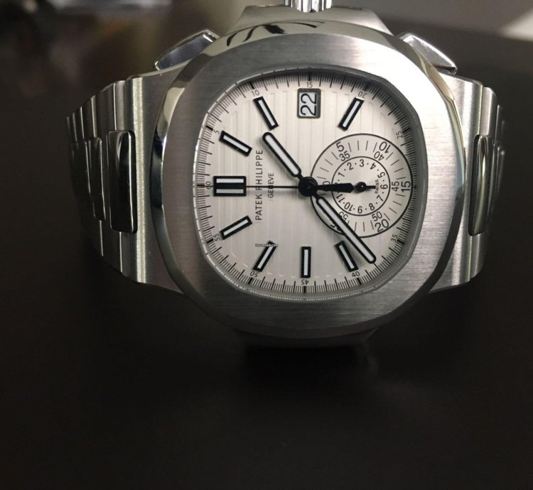 Patek Philippe Nautilus 5980 1a-019 White Nautilus