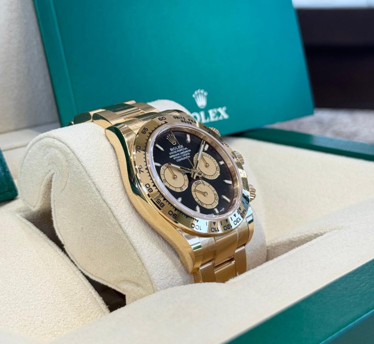 Rolex Daytona Cosmograph Daytona Yellow Gold Black Dial 2024