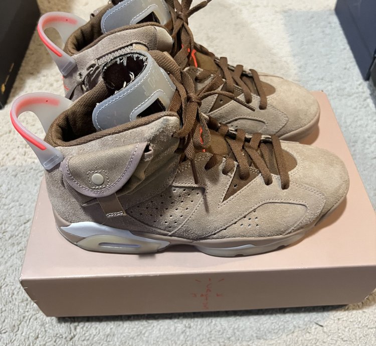 Air Jordan 6 Retro Travis Scott