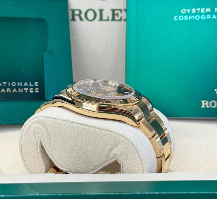 Rolex Daytona Cosmograph Daytona Yellow Gold Black Dial 2024