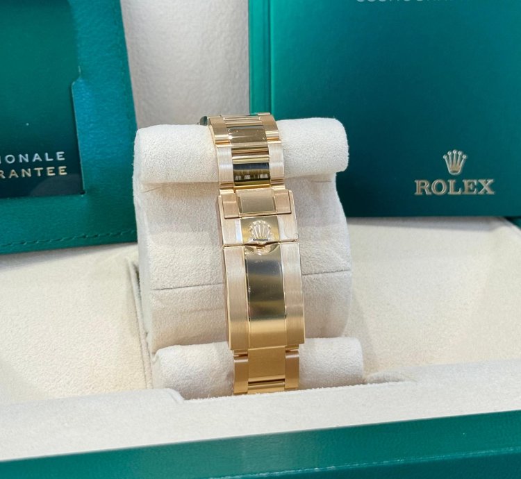 Rolex Daytona Cosmograph Daytona Yellow Gold Black Dial 2024