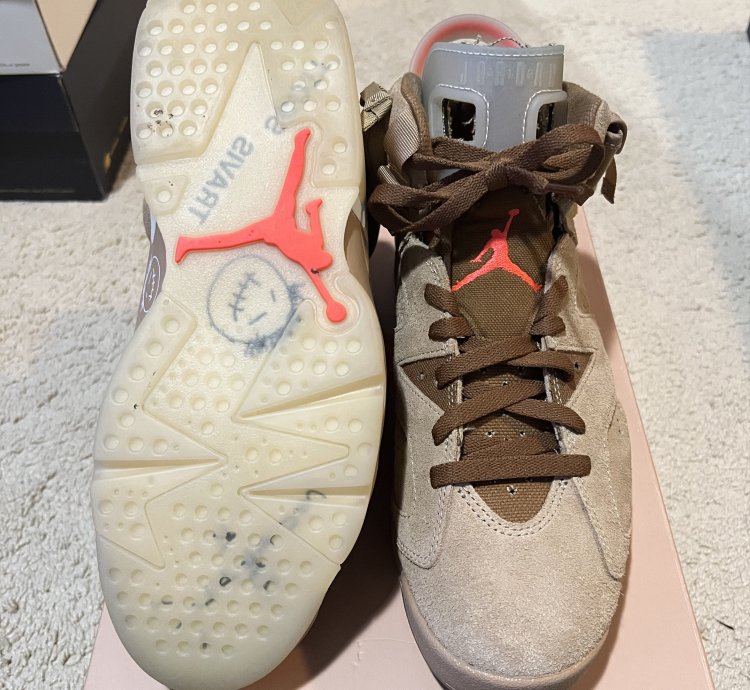 Air Jordan 6 Retro Travis Scott