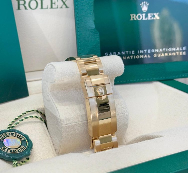 Rolex Daytona Cosmograph Daytona Yellow Gold Black Diamond Dial 2023