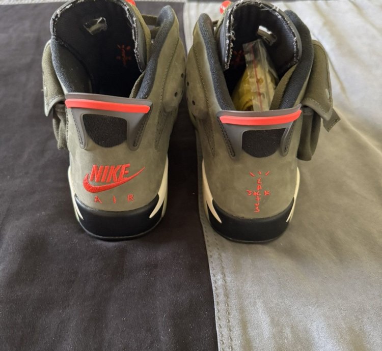 Air Jordan 6 Retro Travis Scott Olive
