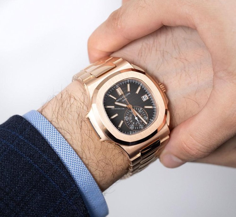 Patek Philippe Nautilus 5980 1r-001 18k Rose Gold Black Dial 40 Mm