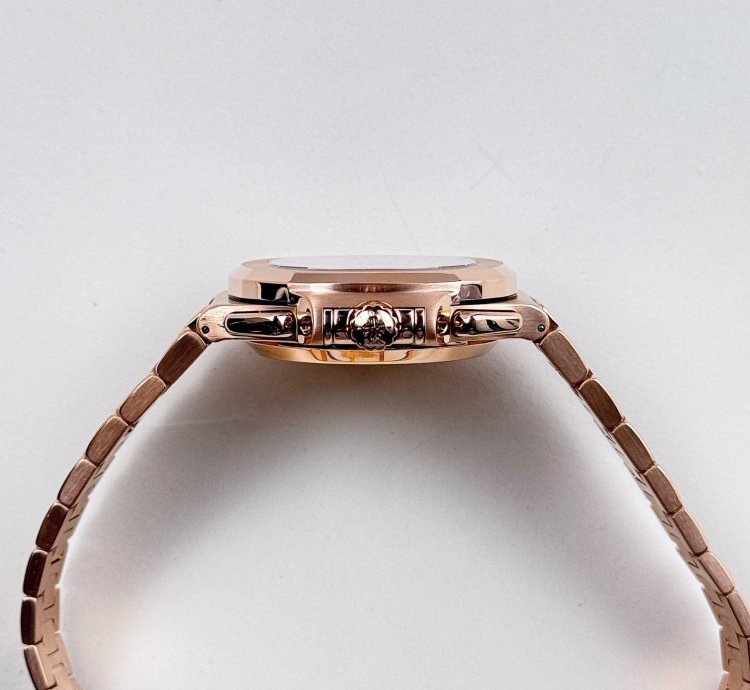 Patek Philippe Nautilus 5980 1r-001 Chronograph Date Rose Gold 2020