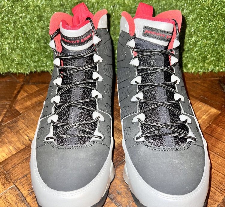 Air Jordan 9 Retro Johnny Kilroy