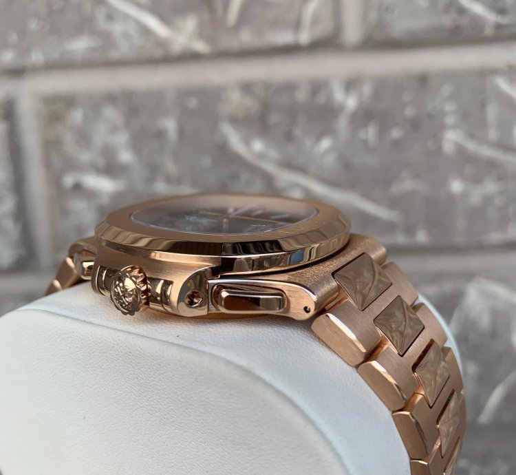 Patek Philippe Nautilus 5980 1r-001 Rose Gold Black Nautilus