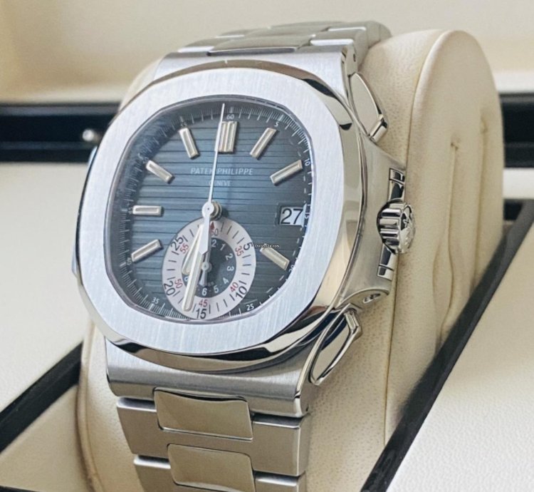 Patek Philippe Nautilus 5980 2007 Sehr Gut Full Set