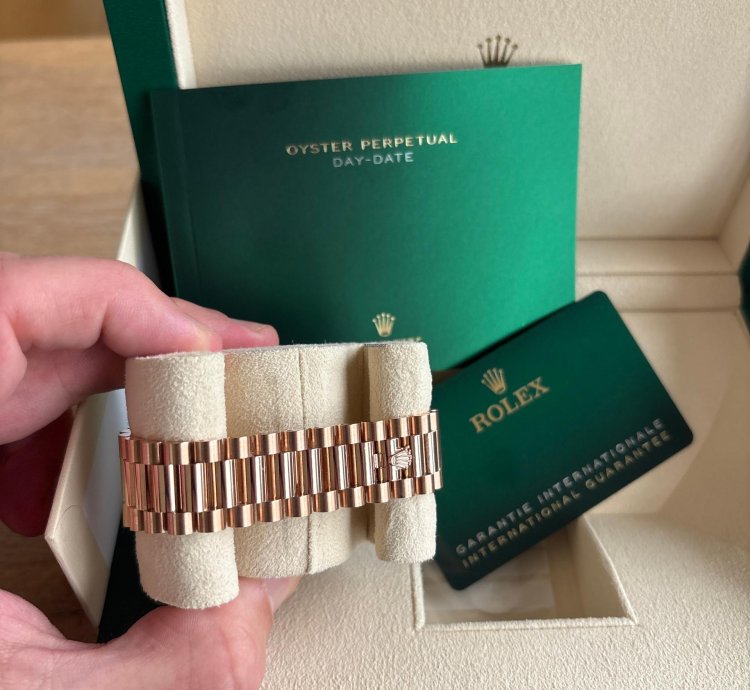 Rolex Day-date 40 Everose Gold Green Olive Dial 228235