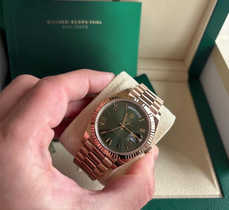 Rolex Day-date 40 Everose Gold Green Olive Dial 228235