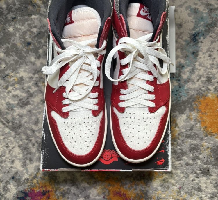 Air Jordan Retro 1 Lost And Found Size 10