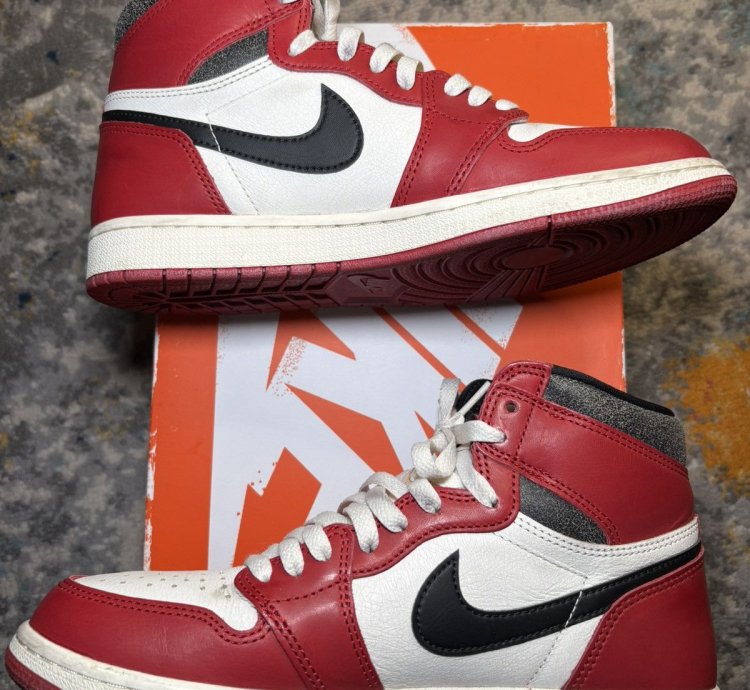 Air Jordan Retro 1 Lost And Found Size 9