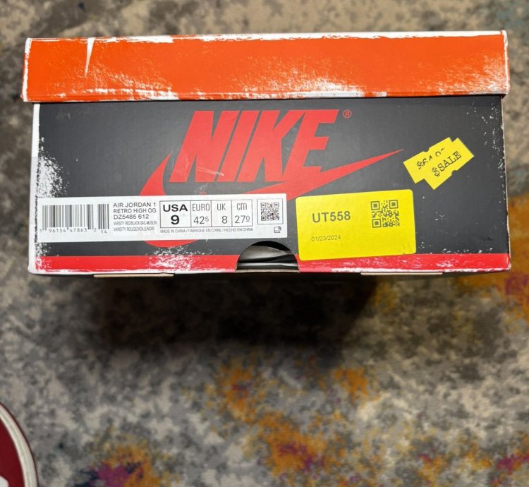 Air Jordan Retro 1 Lost And Found Size 9