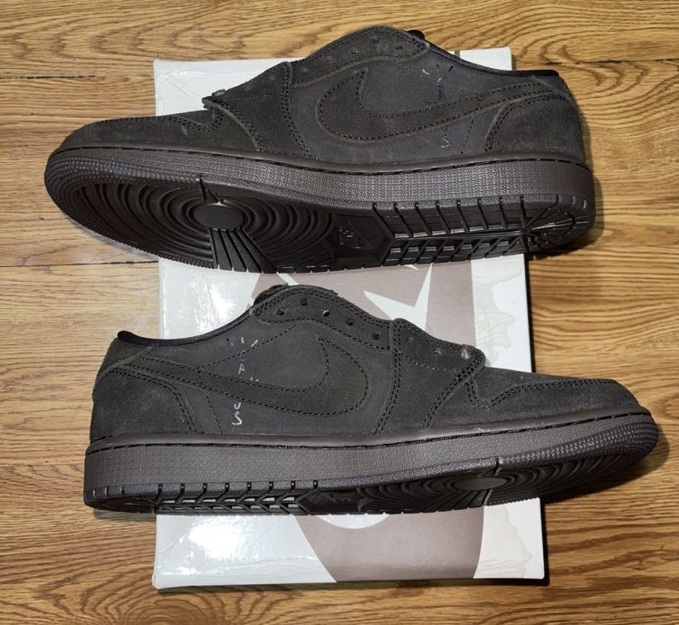 Air Jordan Retro 1 Low Travis Scott Velvet Brown Size 9 Men