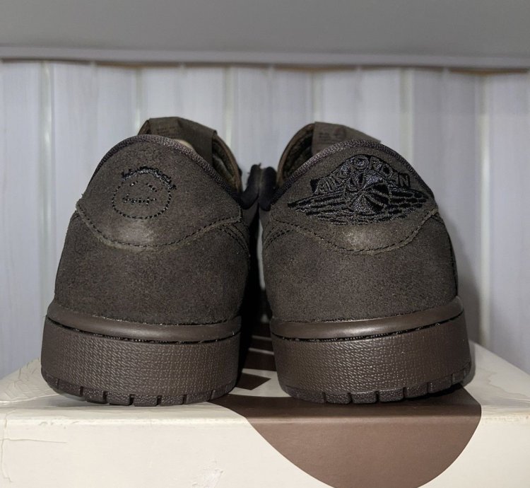 Air Jordan Retro 1 Low Travis Scott Velvet Brown Size 9 Men