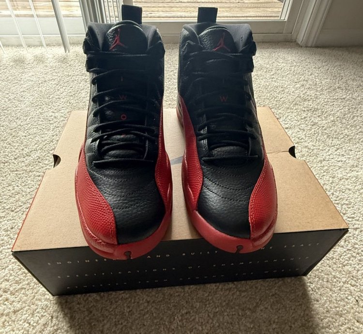 Air Jordan Retro 12 - Flu Game Size 12 5