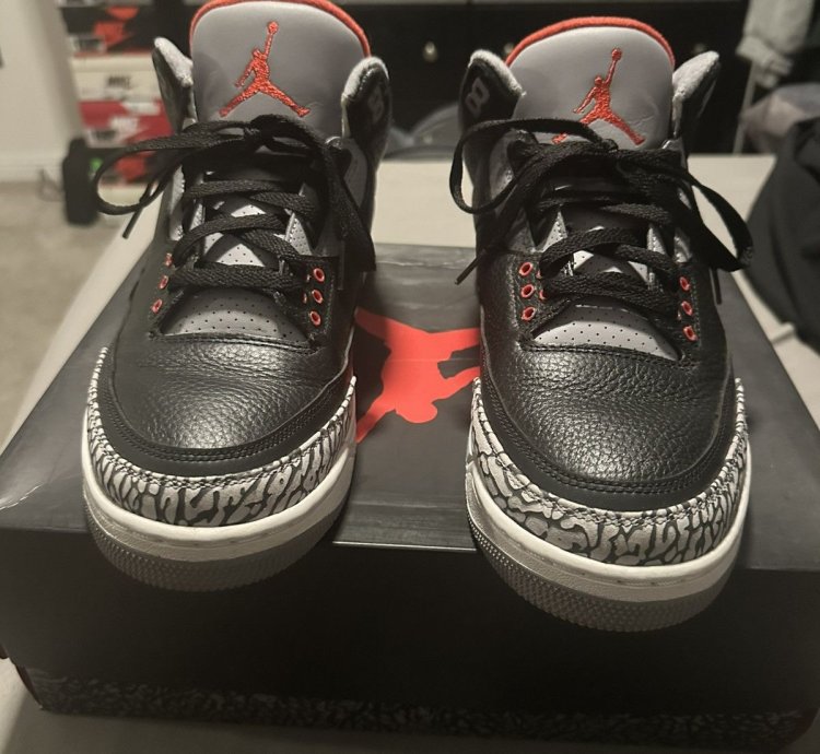 Air Jordan Retro 3 Og Black Cement 2018 Last Price Drop