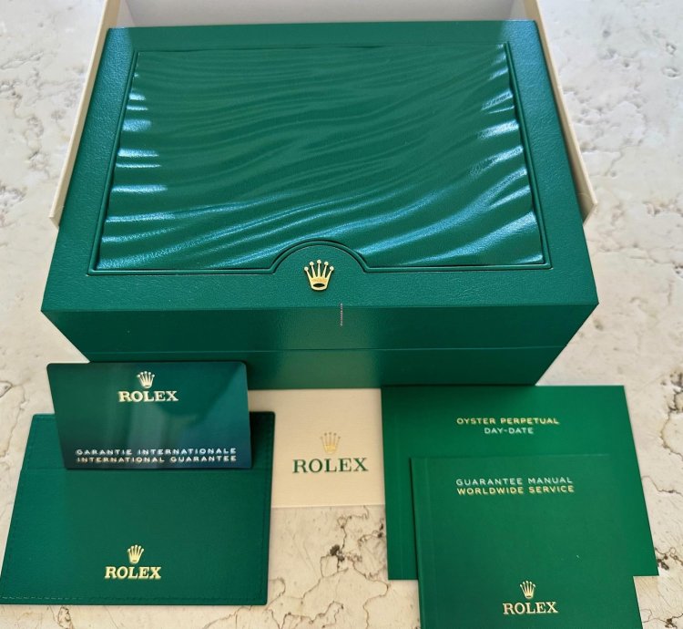Rolex Day-date 40 Everose Sundust 2022 Ungetr Orig Papiere Sofort Verf Gbar