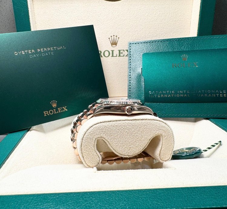 Rolex Day-date 40 Everose Sundust Baguette 12 2024 Neu Und Ungetragen Full Set