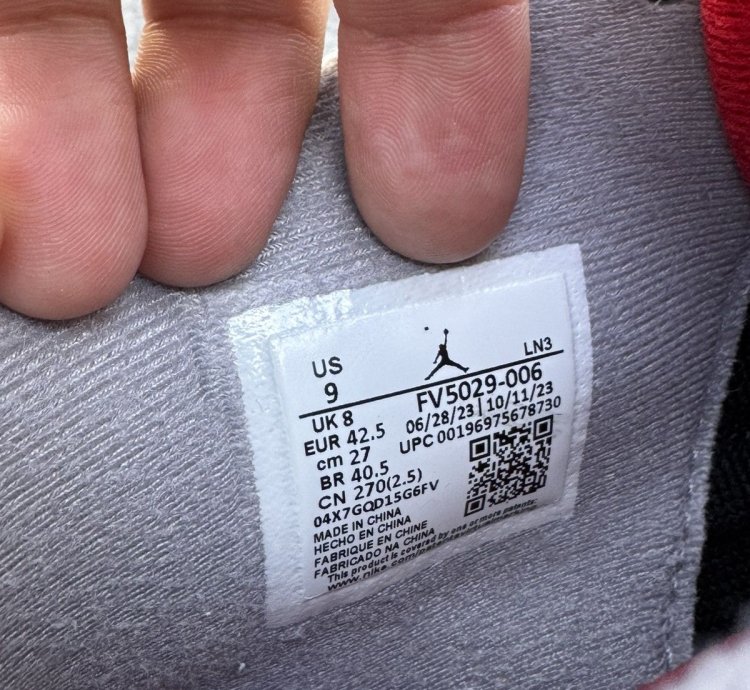 Air Jordan Retro 4 Bred Reimagined