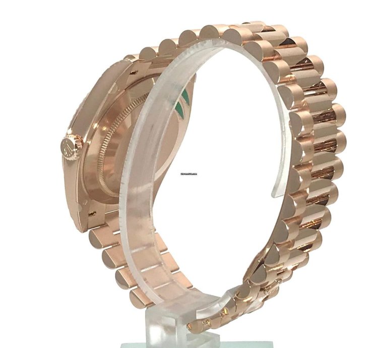 Rolex Day-date 40 Everose-gold Sundust