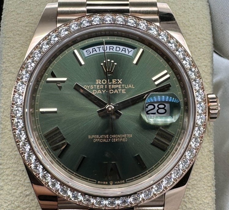 Rolex Day-date 40 Factory Diamond Bezel