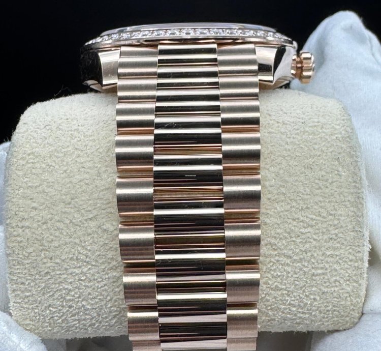 Rolex Day-date 40 Factory Diamond Bezel