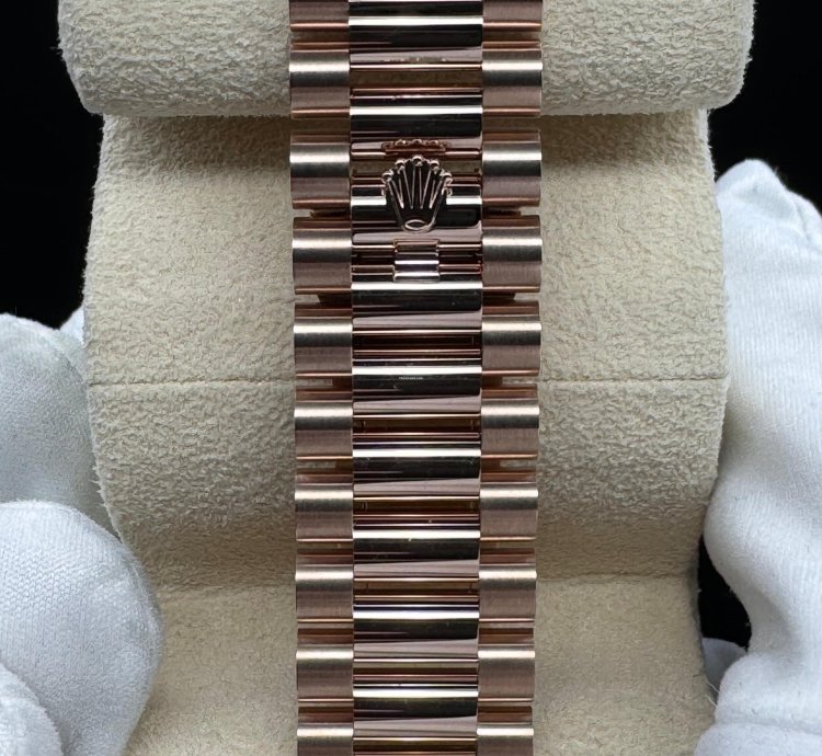 Rolex Day-date 40 Factory Diamond Bezel