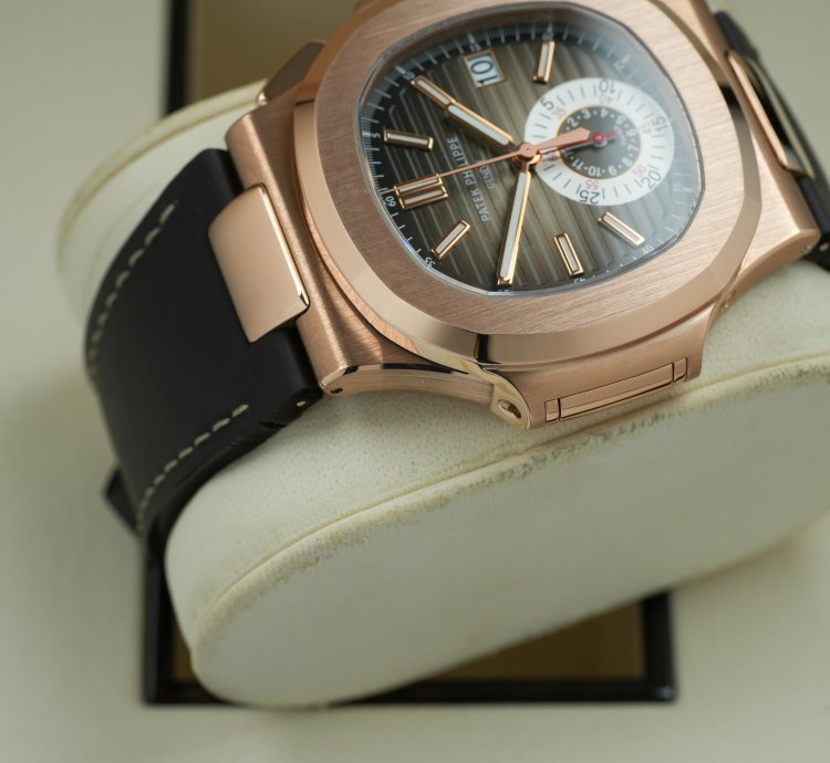Patek Philippe Nautilus 5980r-001 Brown Chrono Rose Gold Complete Set