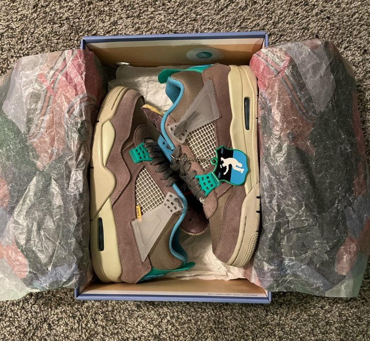 Air Jordan Retro 4 Union La Taupe Haze