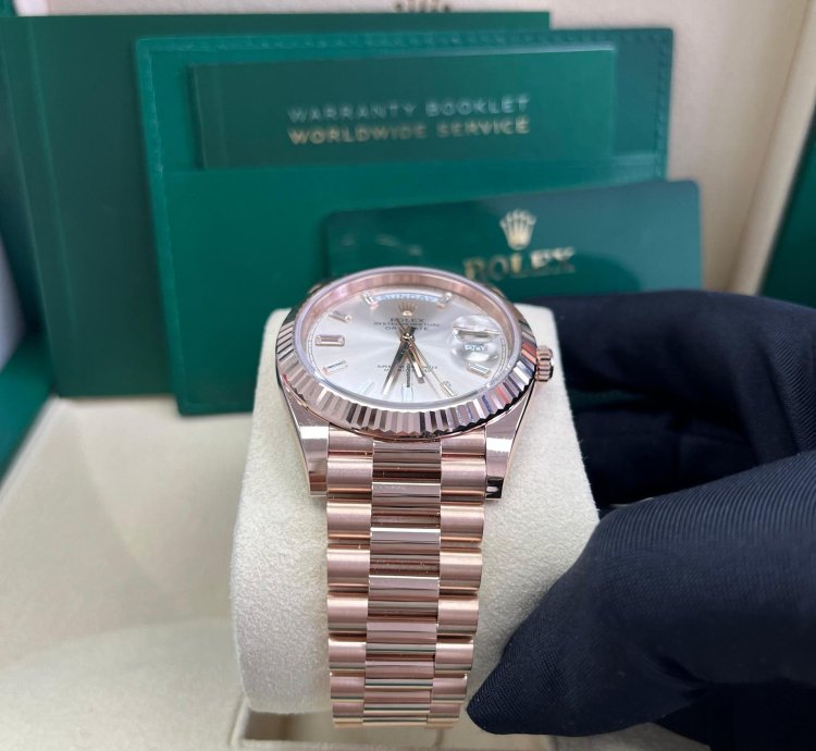 Rolex Day-date 40 Fluted Bezel Sundust Baguette Diamond Dial President Bracelet 228235