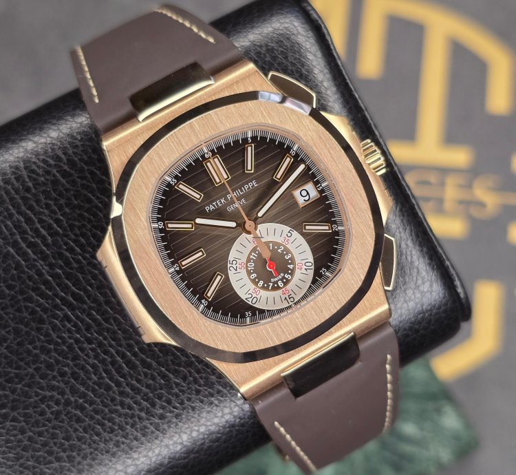Patek Philippe Nautilus 5980r-001 Flyback Chrono Mint