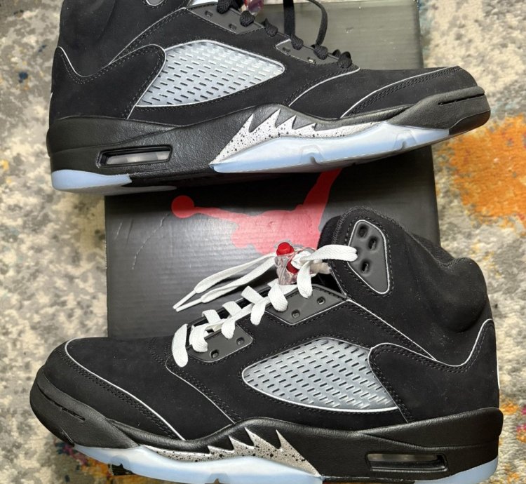Air Jordan Retro 5 Metallic Black Reimagined Size 10