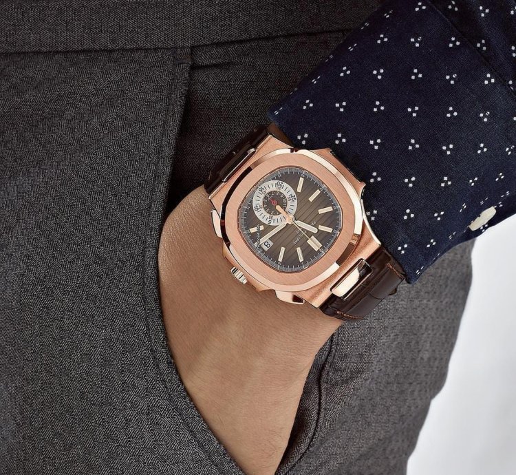 Patek Philippe Nautilus 5980r-001 Flyback Chronograph Date Rose Gold Black Brown Dial 2019