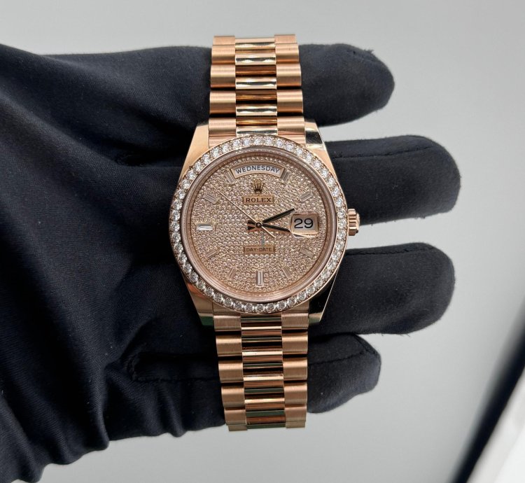 Rolex Day-date 40 Full Rose Gold Diamond-paved Dial Diamond Bezel