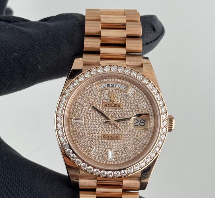 Rolex Day-date 40 Full Rose Gold Diamond-paved Dial Diamond Bezel