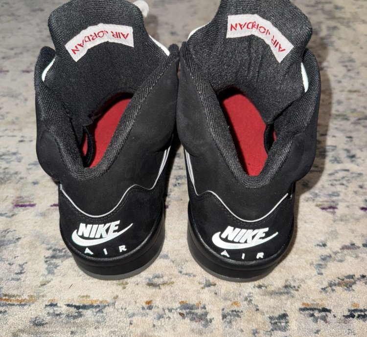 Air Jordan Retro 5 Reimagined Black Metallic Sz 10