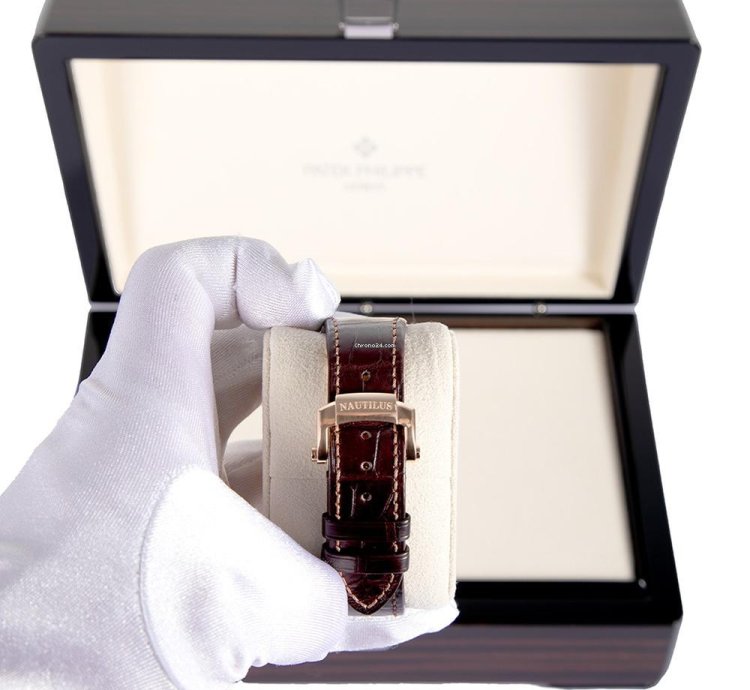Patek Philippe Nautilus 5980r-001 Tiffany Stamp 18k Rose Gold Brown Index Dial 40 Mm