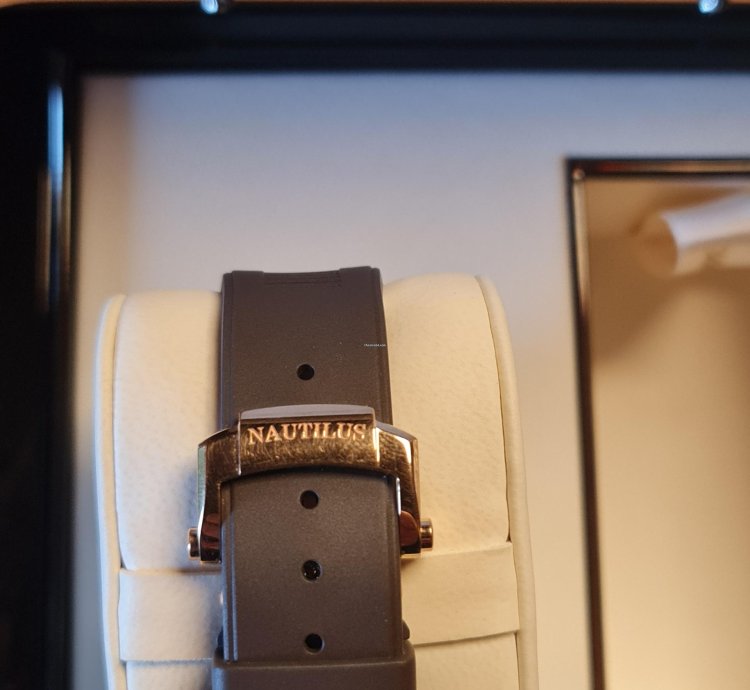 Patek Philippe Nautilus 5980r-001rose Gold Full Set