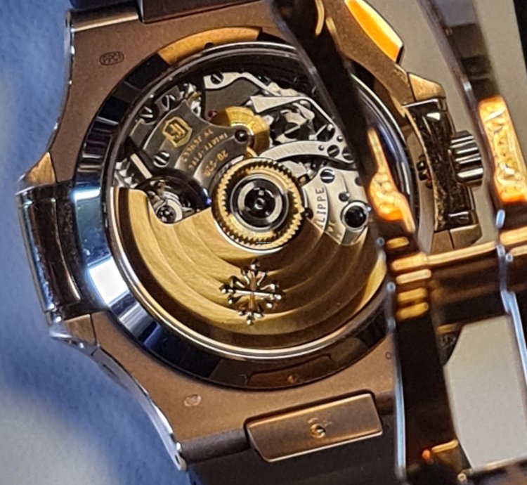 Patek Philippe Nautilus 5980r-001rose Gold Full Set