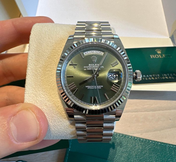 Rolex Day-date 40 Full Set box And Papers